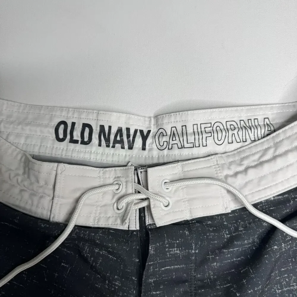 Old Navy California Floral Board Shorts Men’s Size 30 Black White Swim Trunks